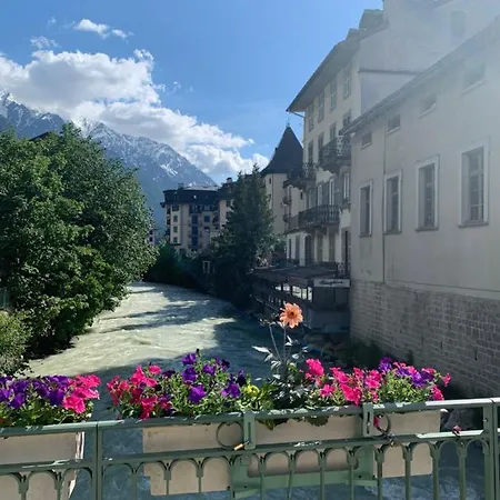 Apartament Grand T4 Au Centre De *